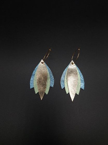 Boucles d'oreilles en cuir bleu, vert et doré