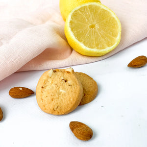 Biscuits fruités au citron et amandes